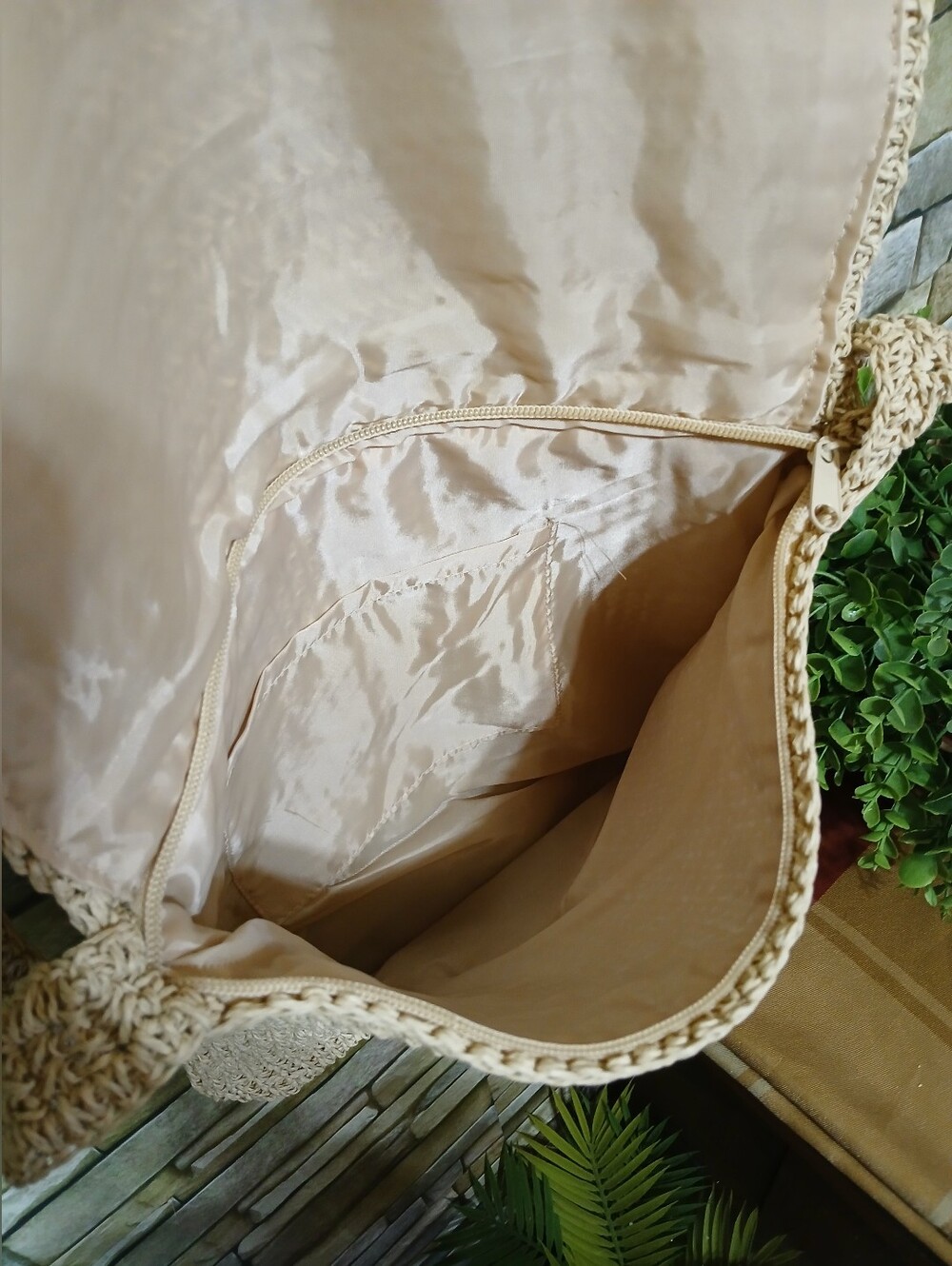 New Beige Crochet Shoulder Bag with Floral Embroidery - Picture 5 of 5